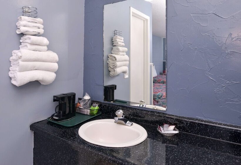 Номер Стандарт 2 Двуспальные Кровати, Americas Best Value Inn & Suites Branson   Near The Strip