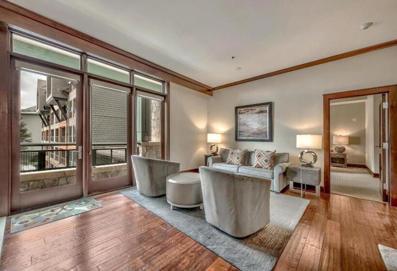 带2个卧室的公寓, Constellation Residences