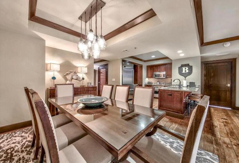 带3个卧室的公寓, Constellation Residences