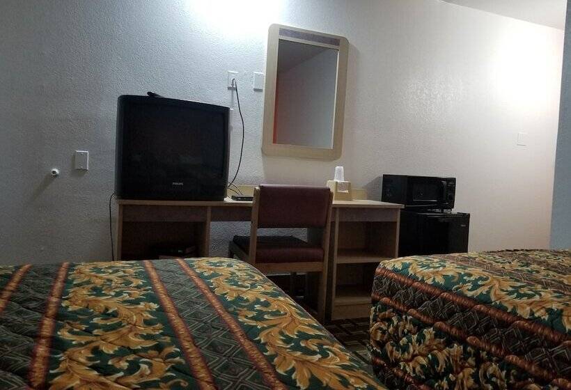 带2个双人床的标准工作室, Nights Stay