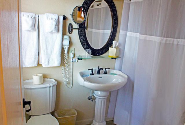 Люкс Кровать Кинг, Silverton Inn & Suites