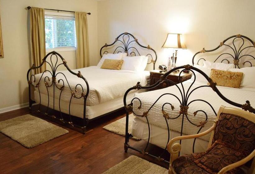 Люкс Кровать Квин, Silverton Inn & Suites