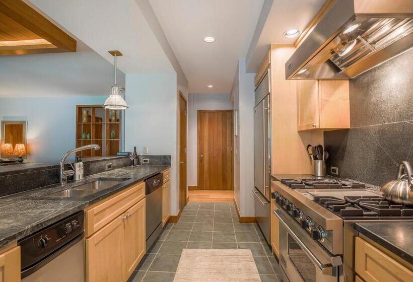 דירת שני חדרים, The Auberge Residences At Element 52
