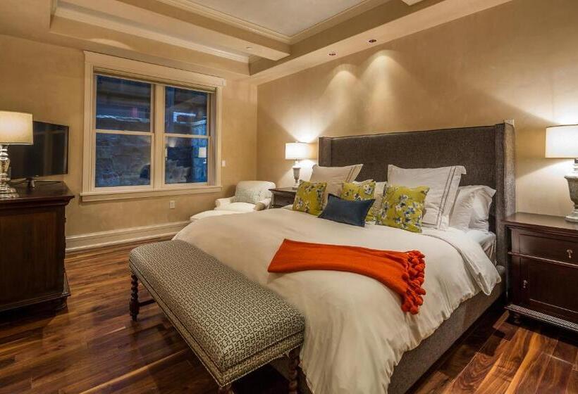 דירת שלושה חדרים, The Auberge Residences At Element 52