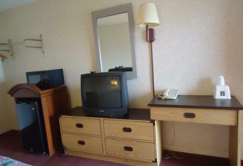 Номер Стандарт 2 Двуспальные Кровати, Welborn Motel   Hamptonville