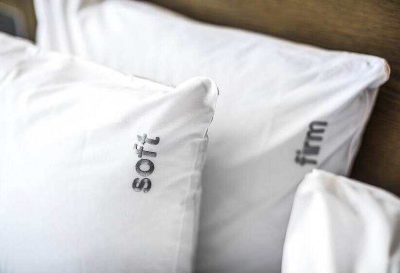 스탠다드 룸, Holiday Inn Express Melbourne Little Collins, An Ihg