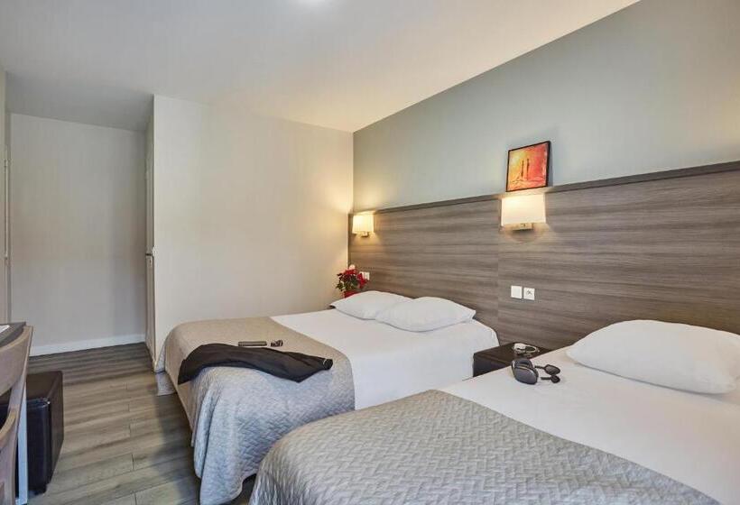 اتاق استاندارد سه نفره, Huni Hôtel