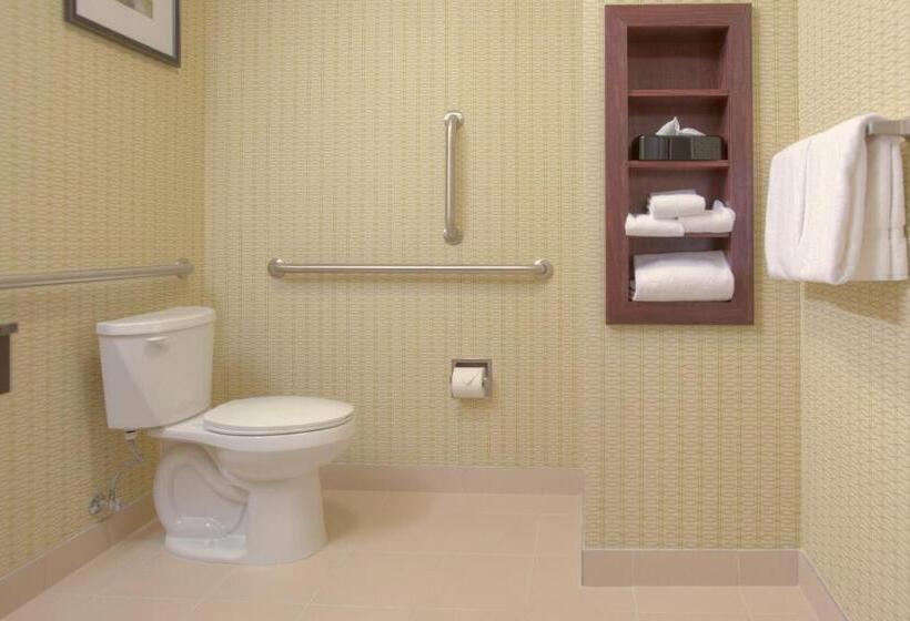 适合残疾人士使用的套间, Holiday Inn Express & Suites Tacoma Downtown, An Ihg