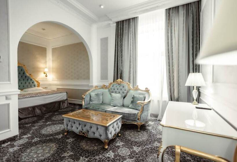 سوییت جونیور, Royal Grand