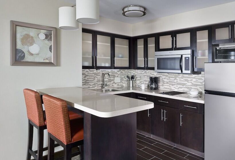 Люкс 2 Спальни, Staybridge Suites Montgomeryville, An Ihg