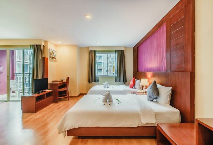 디럭스 스위트, Elite Suites Patong