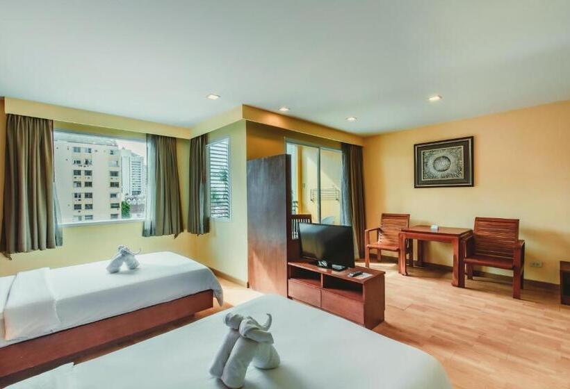 디럭스 스위트, Elite Suites Patong