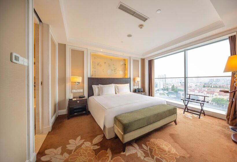 Люкс, Tonino Lamborghini Hotel Kunshan City Center
