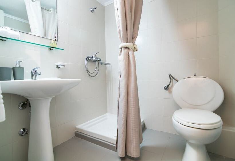 Номер Стандарт Трехместный, Samel Hotel
