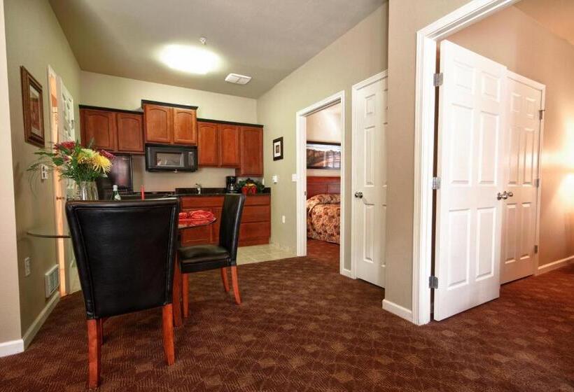 Люкс, Stratford Suites Spokane Airport