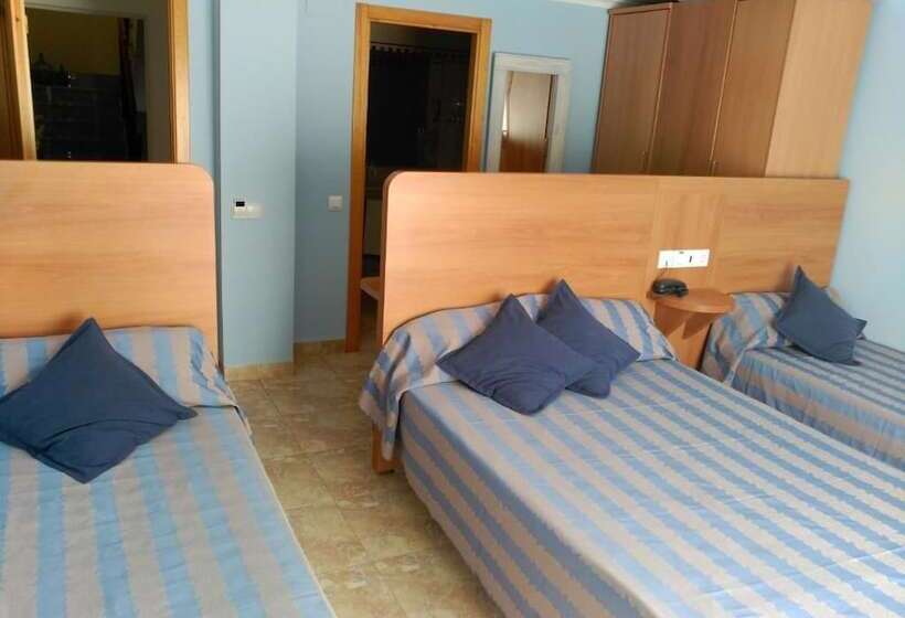 اتاق استاندارد چهار تخته, Nou Casablanca