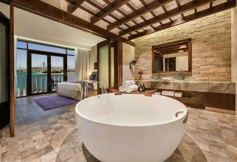 Клубный люкс с видом на море, Sofitel Dubai The Palm Resort & Spa