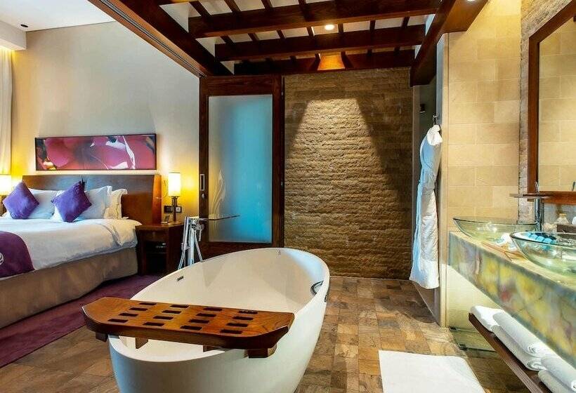 Полулюкс Клуб, Sofitel Dubai The Palm Resort & Spa