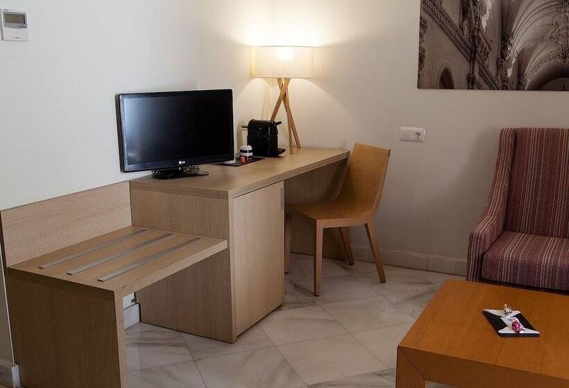 سوییت جونیور, Boutique Convento Cádiz