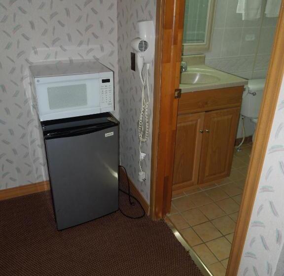اتاق استاندارد با تخت بزرگ, Red Carpet Inn Ronks