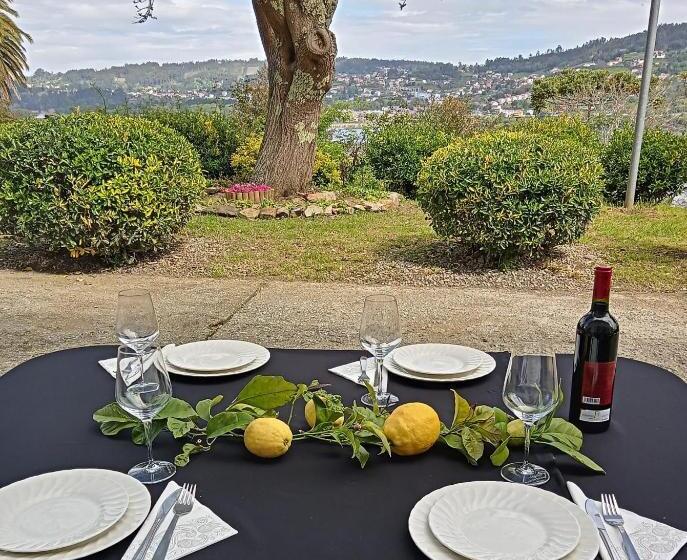 Номер Стандарт Вид на Море, Hostal San Cristobal   Pontedeume