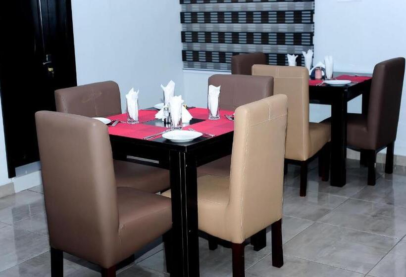 اتاق لوکس با بالکن, Mariners Suites Lagos