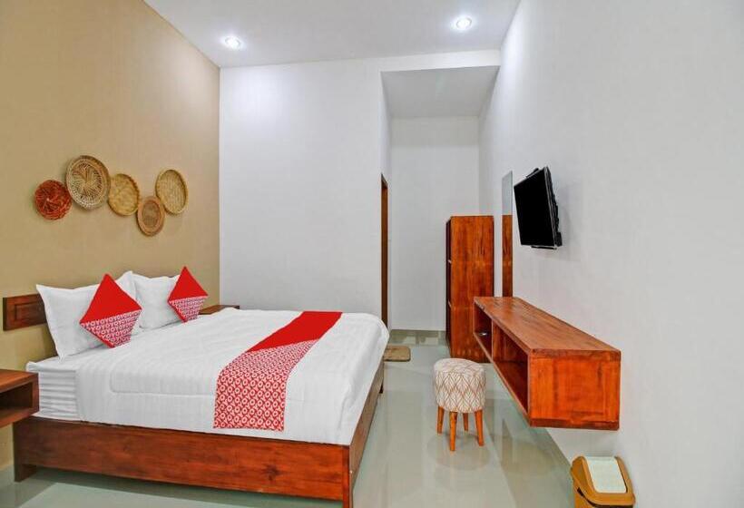 اتاق لوکس با تخت بزرگ, Oyo 90820 Madania Guesthouse