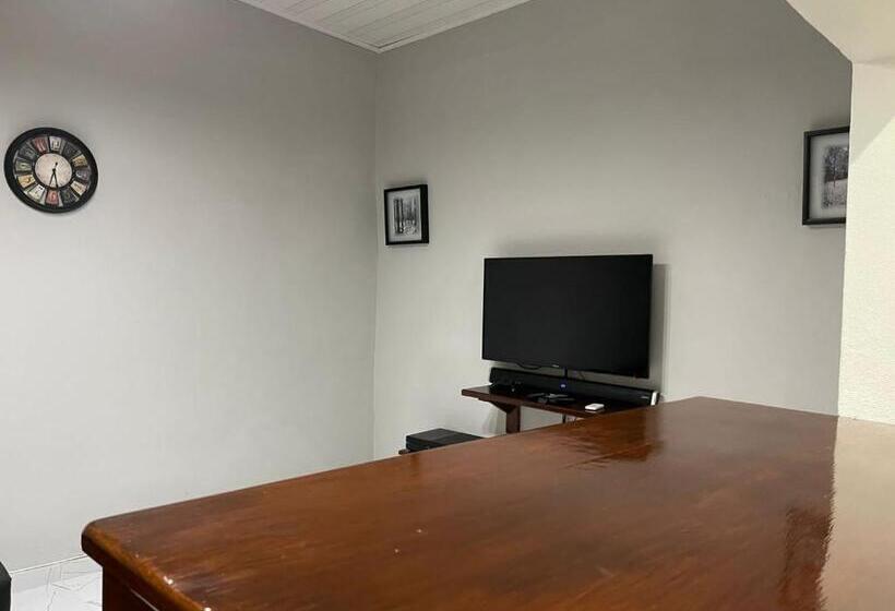بانگلوی استاندارد, Td Guest House 5 Lite