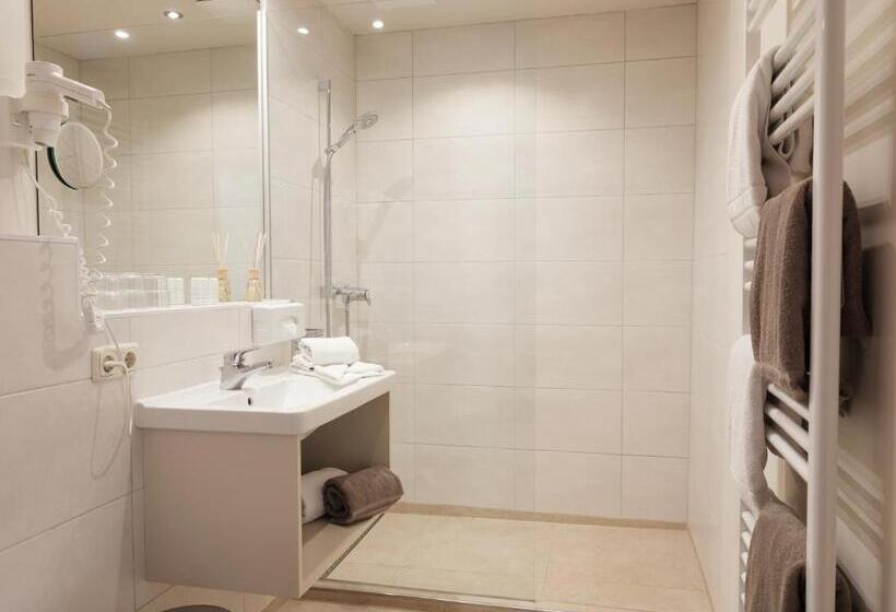 Апартаменты 2 Спальни, Familienhotel Herbst