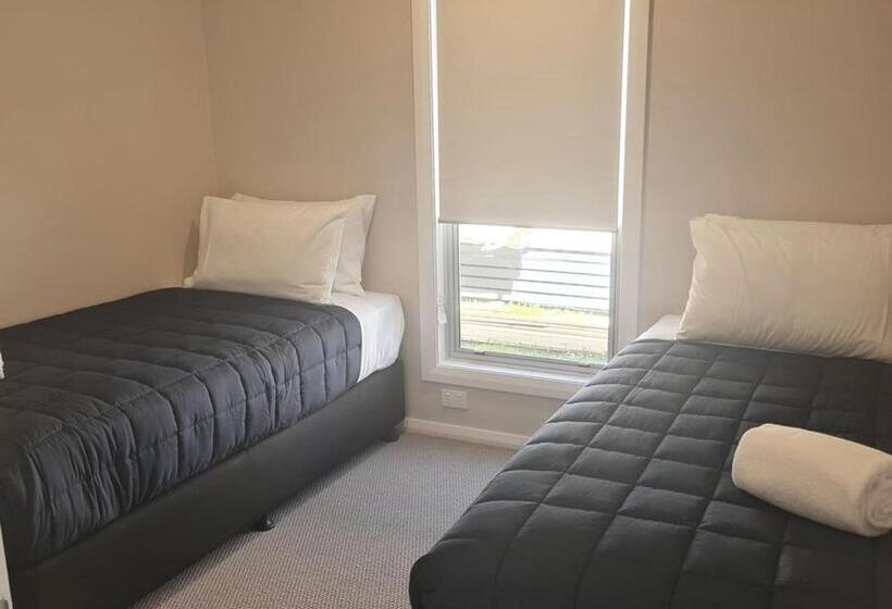 带2个卧室的别墅, Lakeside Forster Holiday Park And Village