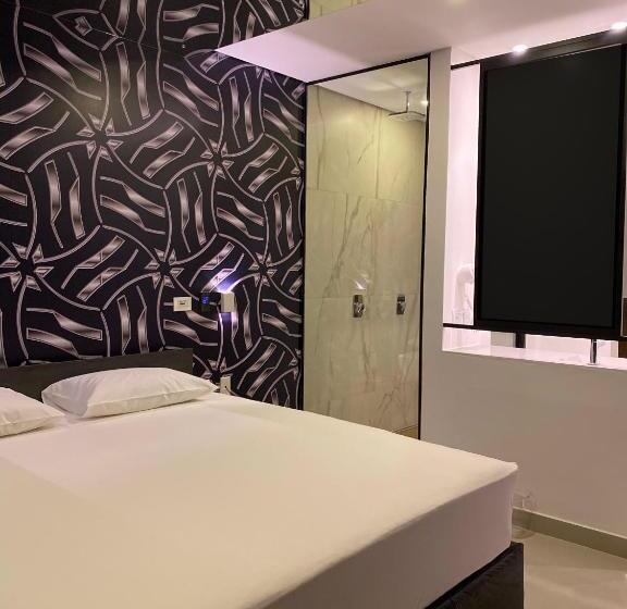سوئیت با تخت بزرگ, Drops Motel Manaus