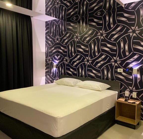 سوئیت با تخت بزرگ, Drops Motel Manaus