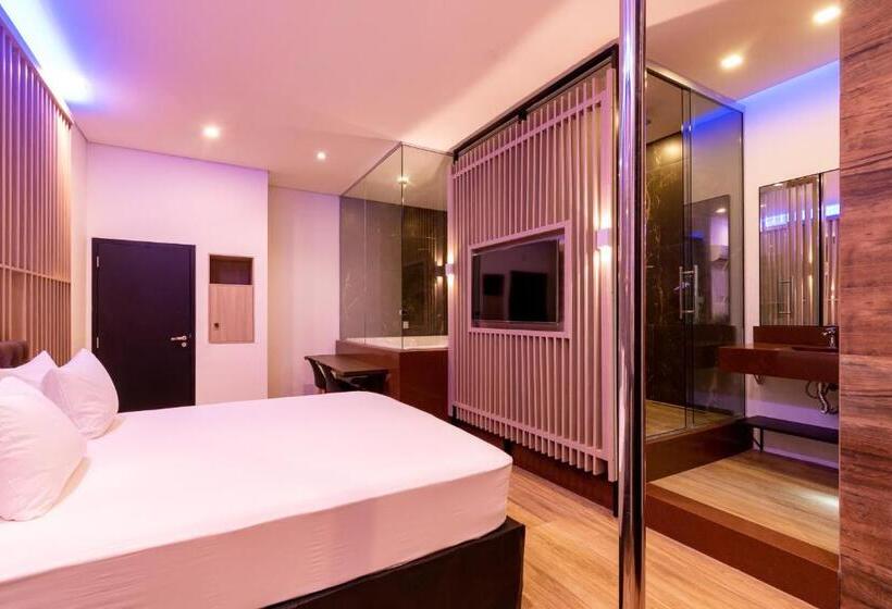 سوییت لوکس, Drops Motel Manaus