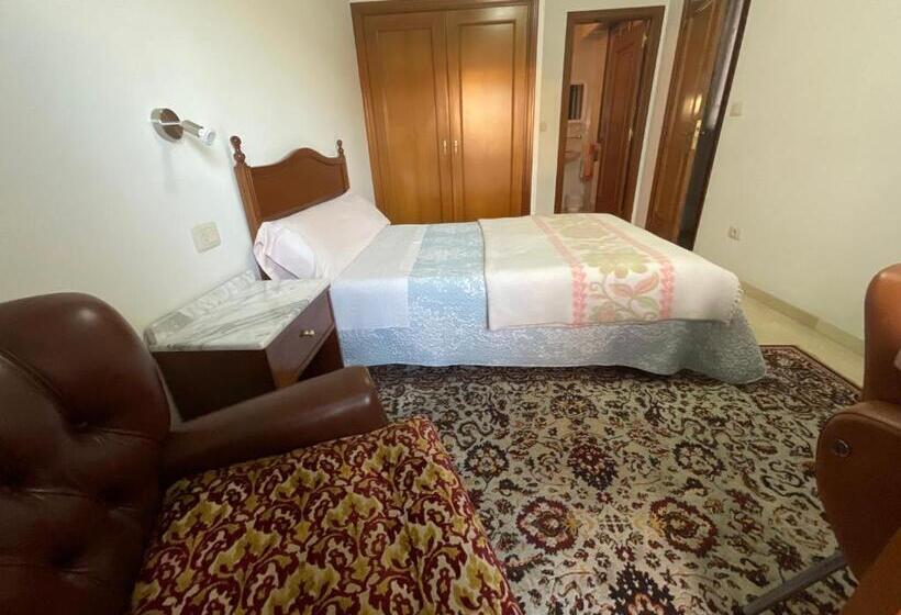 디럭스 룸, Residencia Universidad