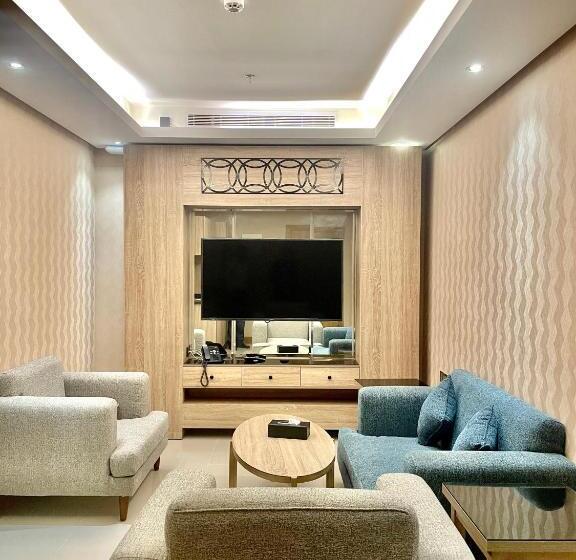 Family Suite, Mirnian