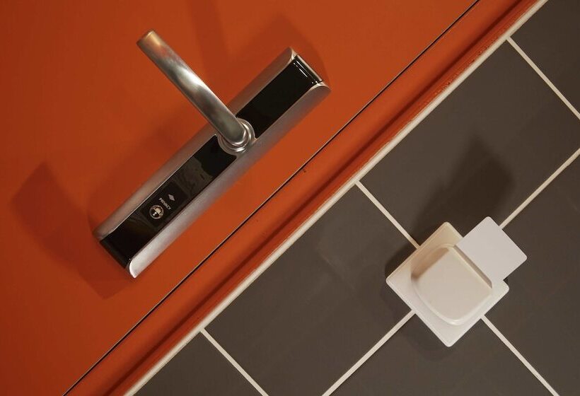 Номер Стандарт, Le Nex Hotel Tarbes 