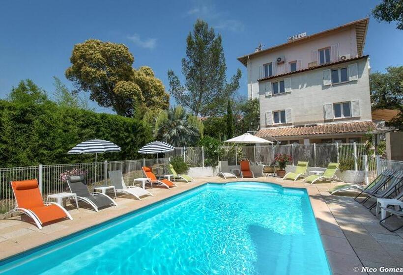 Студио Стандарт с Террасой, Le Thimothée : Hôtel & Studios