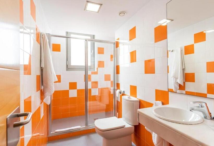 Standard Neljän Hengen Huone, Albergue Inturjoven Chipiona   Hostel