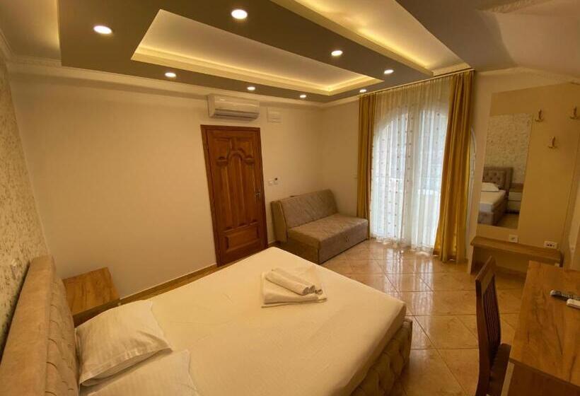 استودیوی استاندارد, Apart Hotel Llolla