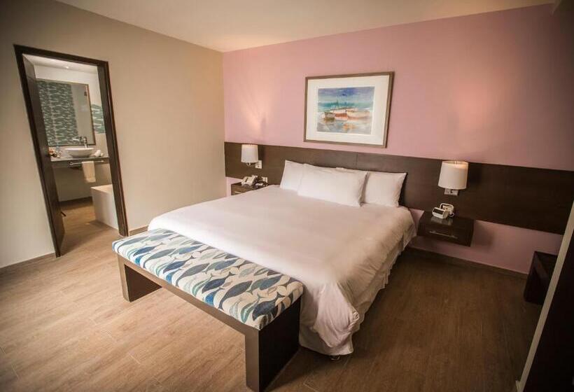 اتاق لوکس با چشم‌انداز باغ, Aranwa Paracas Resort & Spa