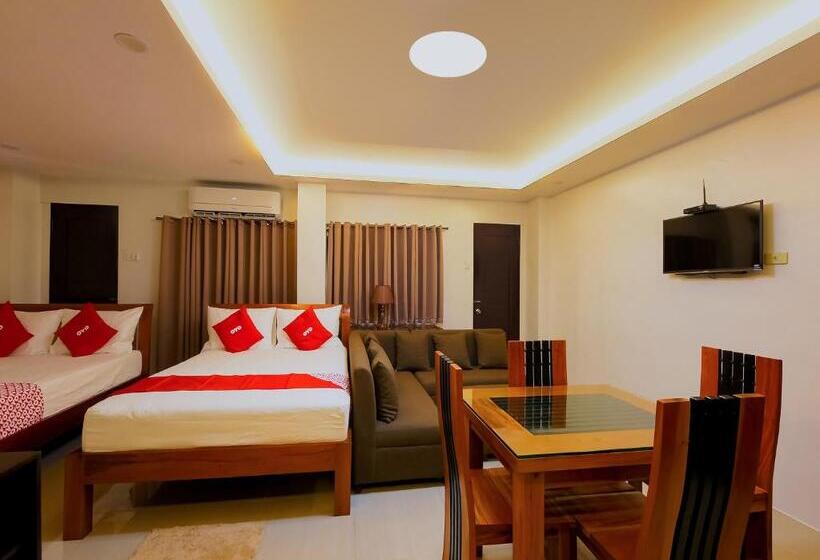 סוויטה משפחתית, Doña Aurora Condotel