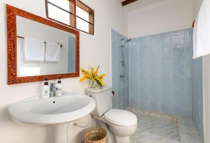 اتاق استاندارد با چشم‌انداز دریا, Poa Poa Bungalows