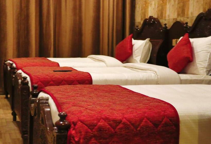Трехместный Номер Deluxe, Hyders Park  The Luxury