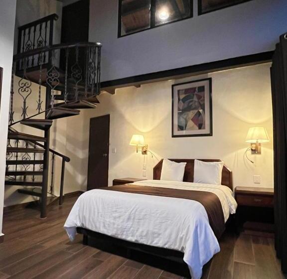 Quarto Familiar, Santa Cecilia La Mora Huasca