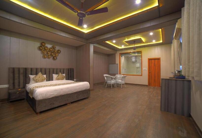 سوییت, Yogved Hospitality & Resort