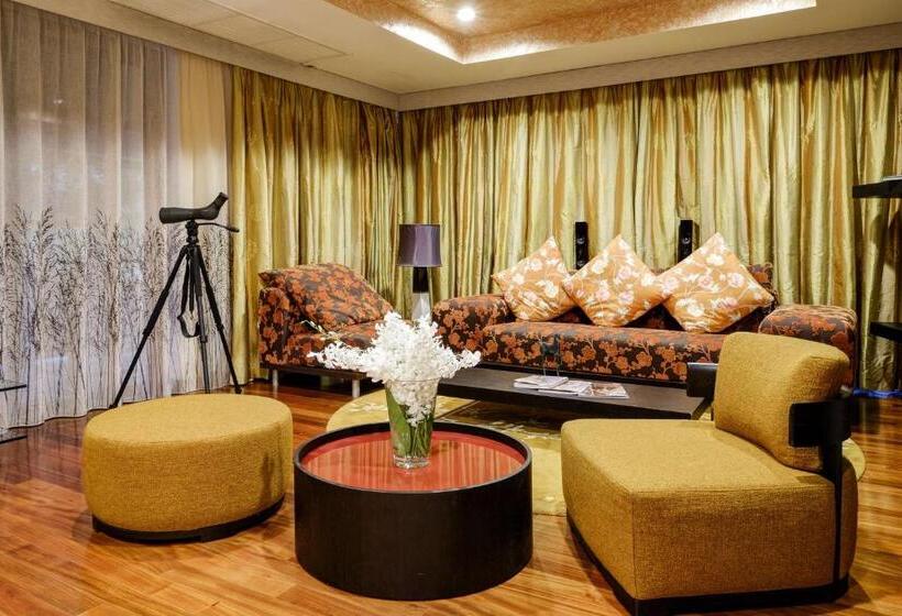 سوئیت رویال, Baan Souchada Resort & Spa