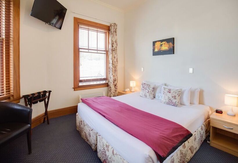 Quarto Quádruplo Estandar, The Cambridge