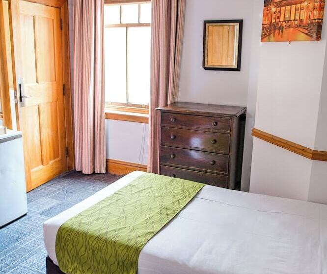 Quarto Estandar Individual, The Cambridge