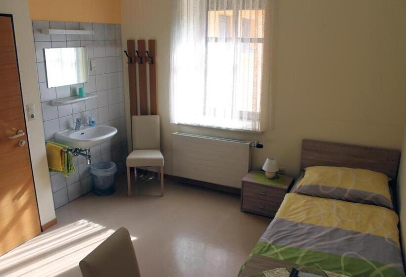 Номер Стандарт Индивидуальный Совместная Ванная, Post Hostel For Youth, Students And Pilgrims