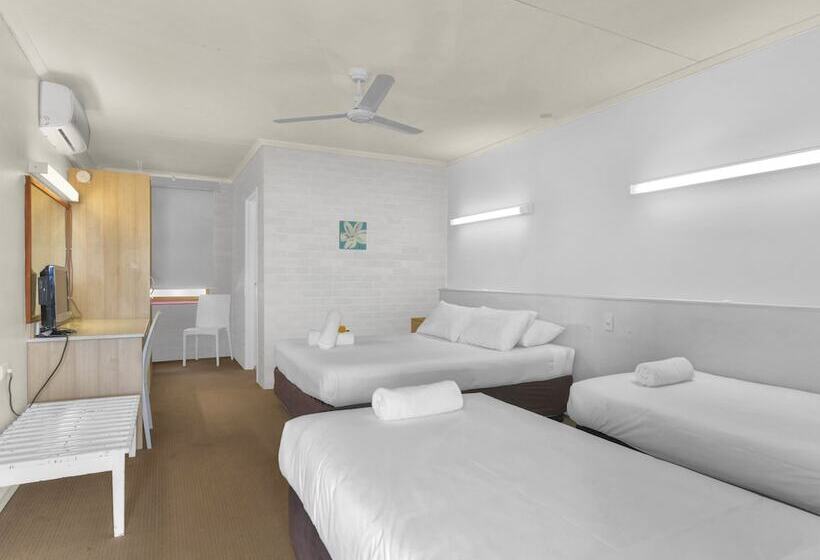Семейный Номер, Camden Motor Inn
